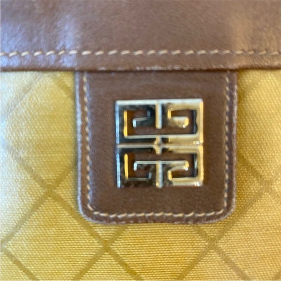 ❤️Givenchy crossbody / clutch. Yellow/ mustard color❤️ Missing chain. - Picture 6 of 8